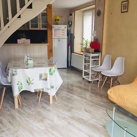 Petite Maison Au Coeur De L Auvergne Jumeaux Bagian luar foto