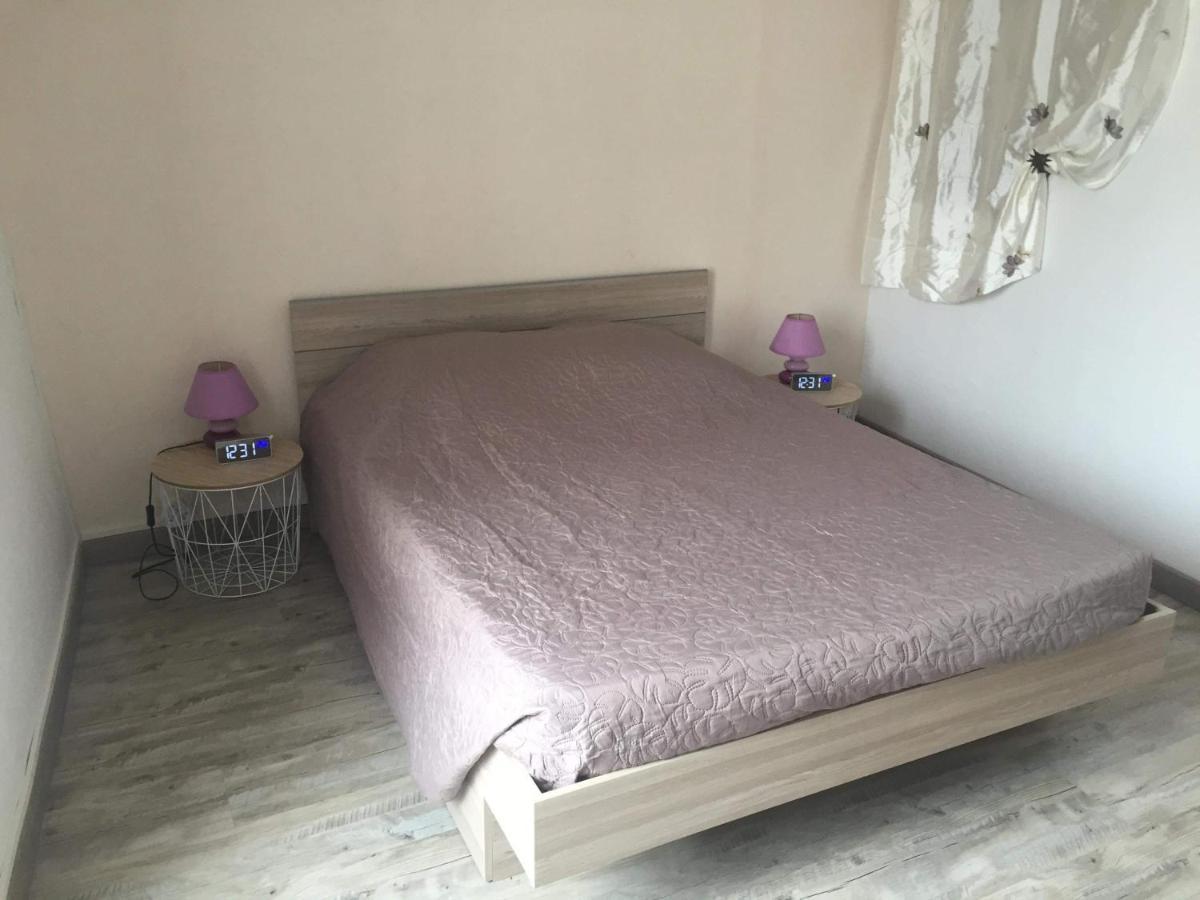 Petite Maison Au Coeur De L Auvergne Jumeaux Bagian luar foto