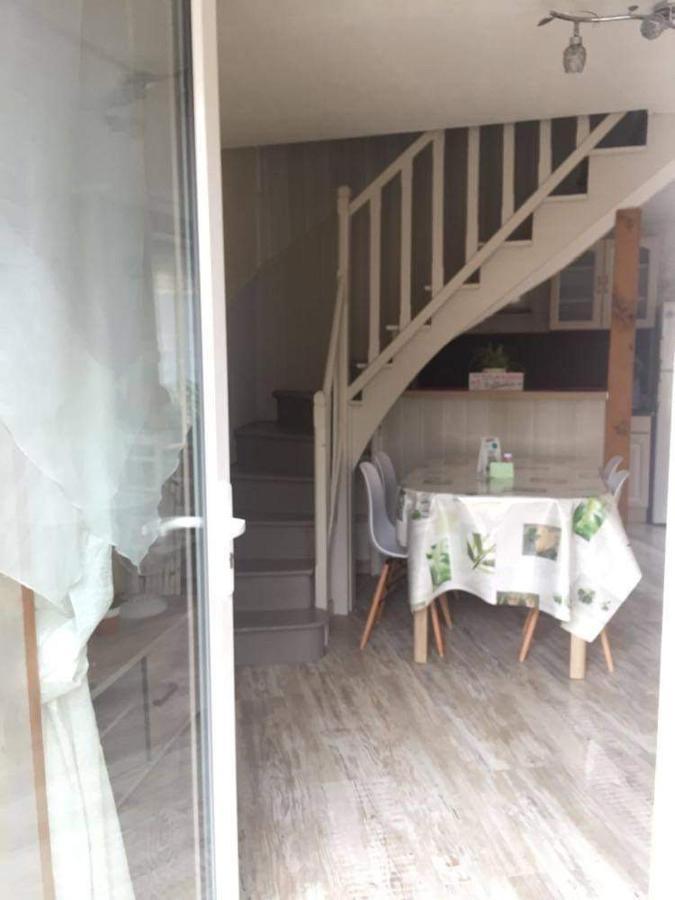 Petite Maison Au Coeur De L Auvergne Jumeaux Bagian luar foto